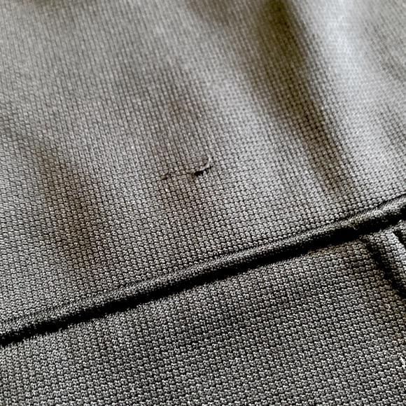 Boys Under Armour Black Hoodie/Pullover with Camo Athlete Graphic - Picture 6 of 6